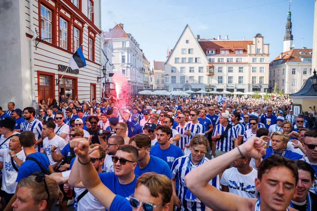 IFK Göteborgi jalgpallifännid jätsid Tallinna vanalinna taha purustused