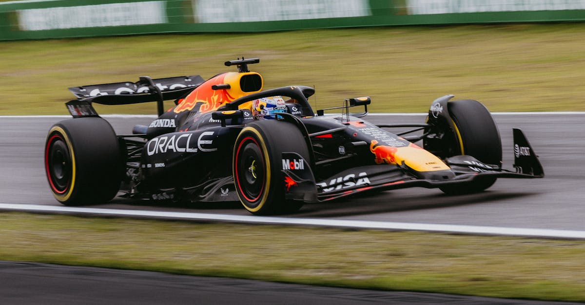 Британский пилот F1 делится впечатлениями о дебютном сезоне