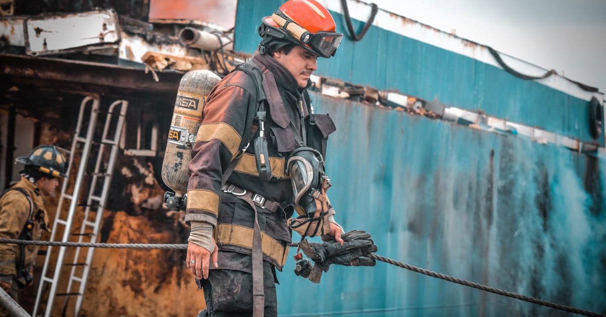 Пожар на судне со скрапом: аварийная ситуация на море