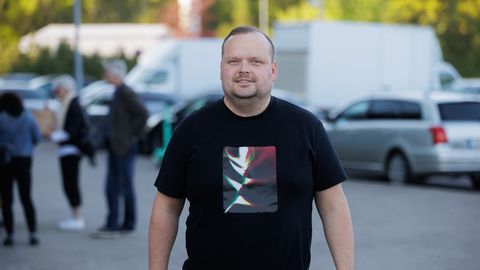 Raadiohääl Andres Puusepp sattus Tallinn-Narva maanteel avariisse