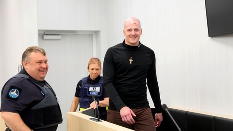 Vangis olev mõrtsuk Karl Koiva syystitakse kaasvangi peksumises