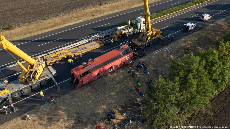 Ungaris Mezőkeresztese lähedal toimunud bussiavariis hukkus 12 inimest