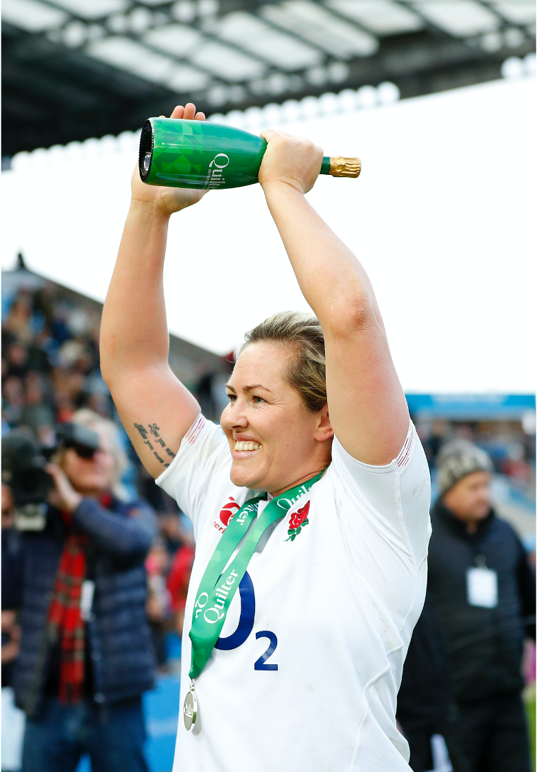 Packer lööb neli katset, England on Grand Slami peal