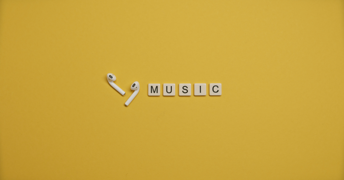 Deezer борется с волной AI-музыки на платформе