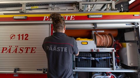 Kaheksa­aastane laps kutsus päästjad lifti kinni jäänud sõbrale appi