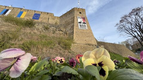 Narva linnusele ilmus «Putin on sõjakurjategija» plakat