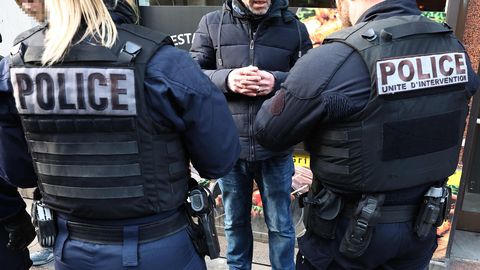 Prantsusmaa ametnik süüdistatakse saldajate ravimite manustamises sajale naisele
