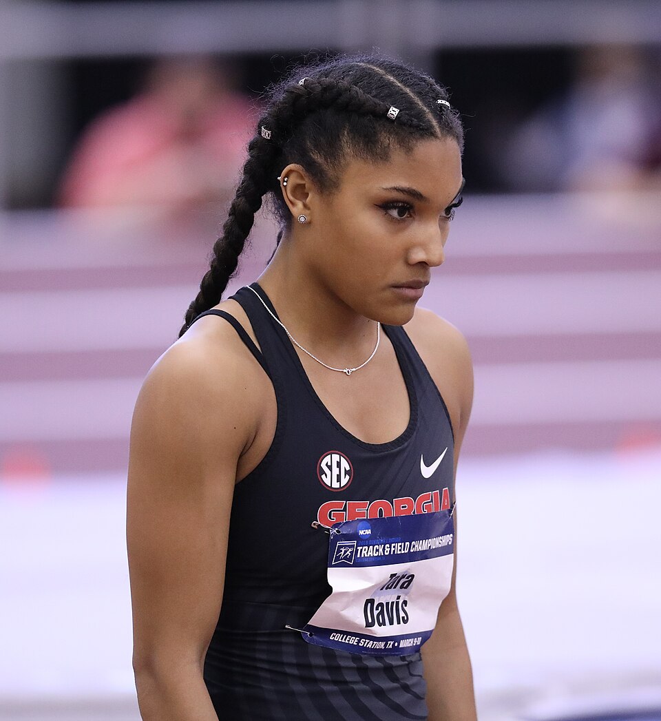 Kaugushüppe olümpiavõitja Tara Davis-Woodhall sattus USA-s autoõnnetusse