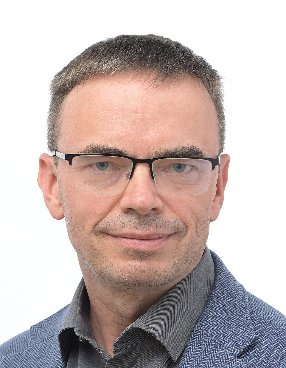 Mikser: presidendil peab olema esmalt sisepoliitika arusaam