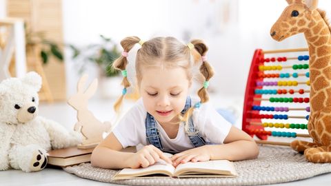 Finnish author Riikka Jäntti's mouse story dominates Apollo bestseller list
