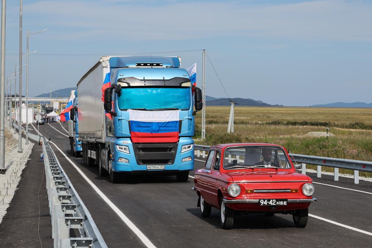 Venemaa ja Põhja-Korea avasid Tumenil esimese piiriülese autosilla