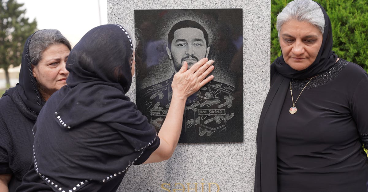 Год спустя после теракта в Кашмире: семьи живут с болью потери
