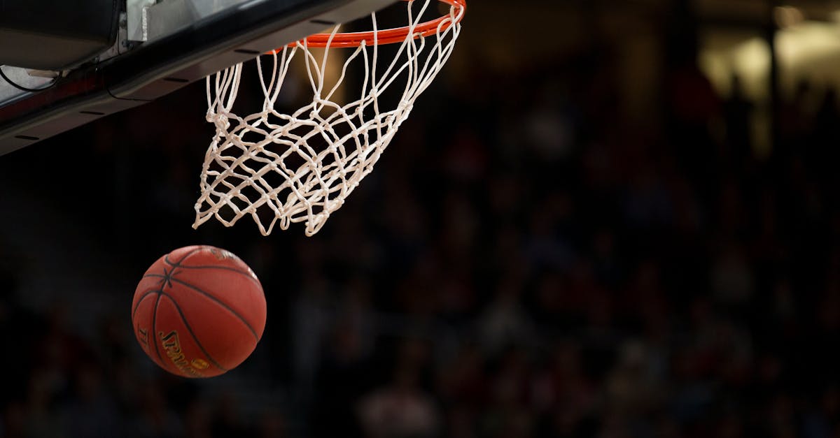 Rockets säilitas lootuse, Spurs ja Celtics lähedal edule