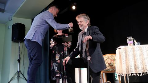 Tõnu Oja pälvis Oskar Lutsu huumoripreemia