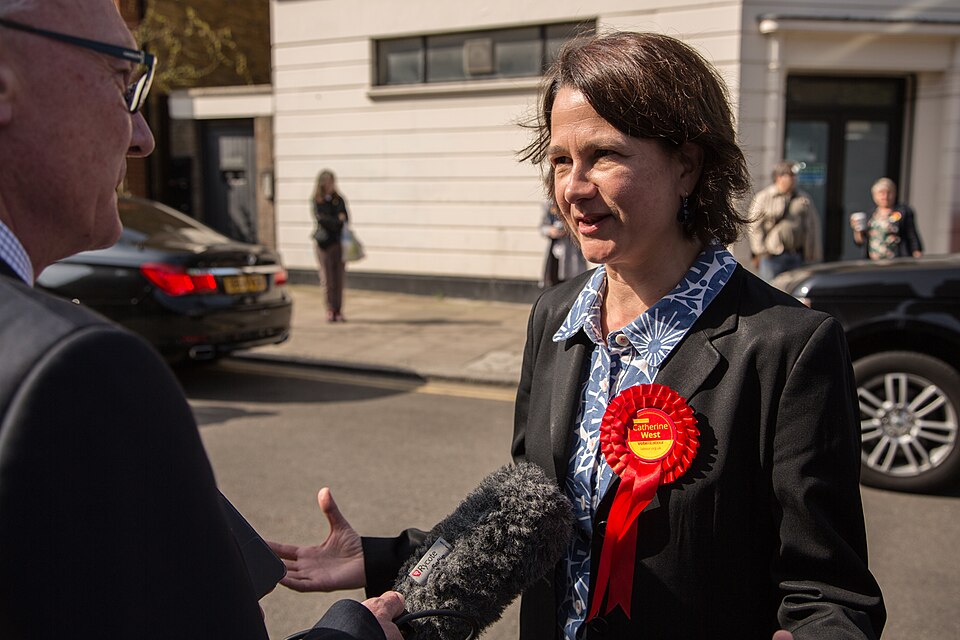 Labour MP threatens to challenge Starmer unless rival emerges by Monday
