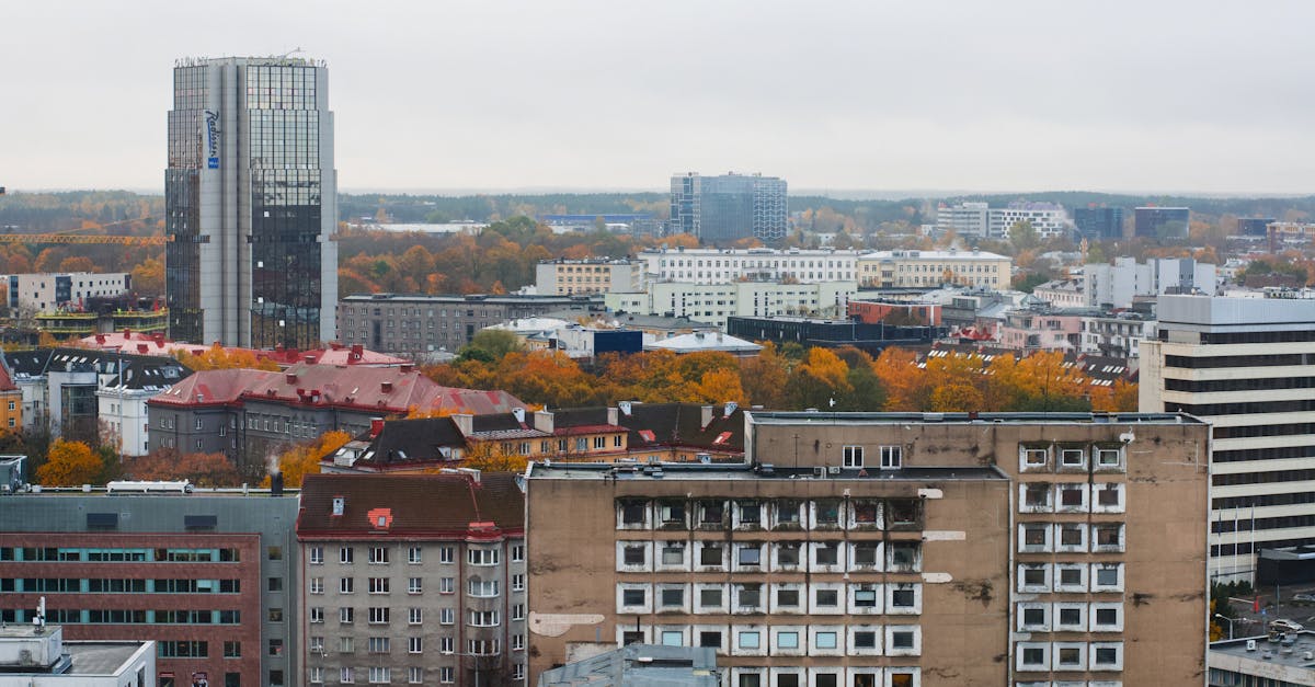 Tallinn plaanib lammutada vanad elektrimastad Putukaväilal