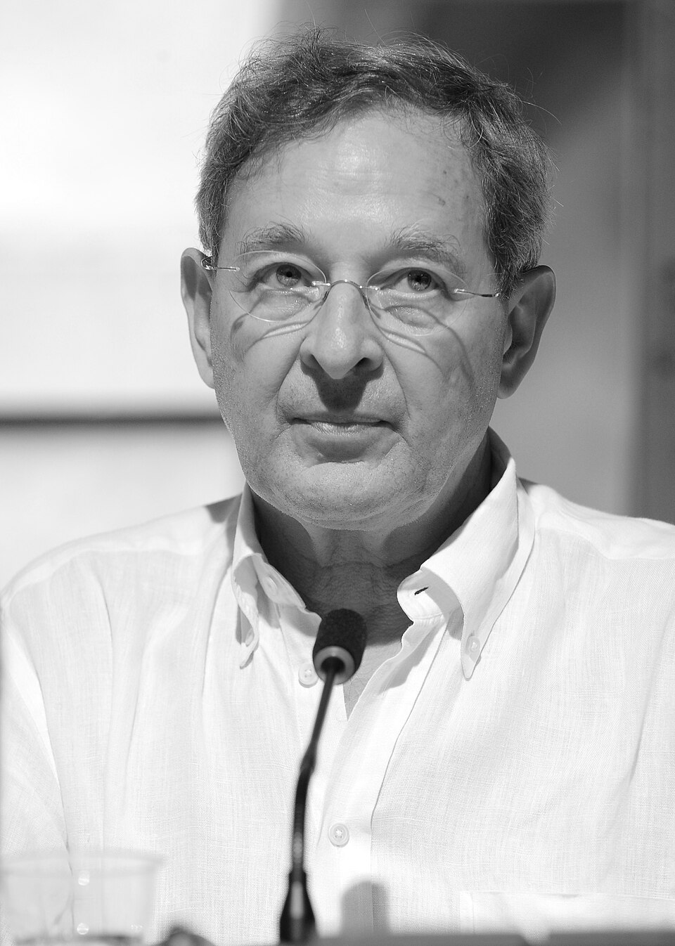 Ungari kirjanik Péter Nádas suri 83-aastasena Gombosszegis