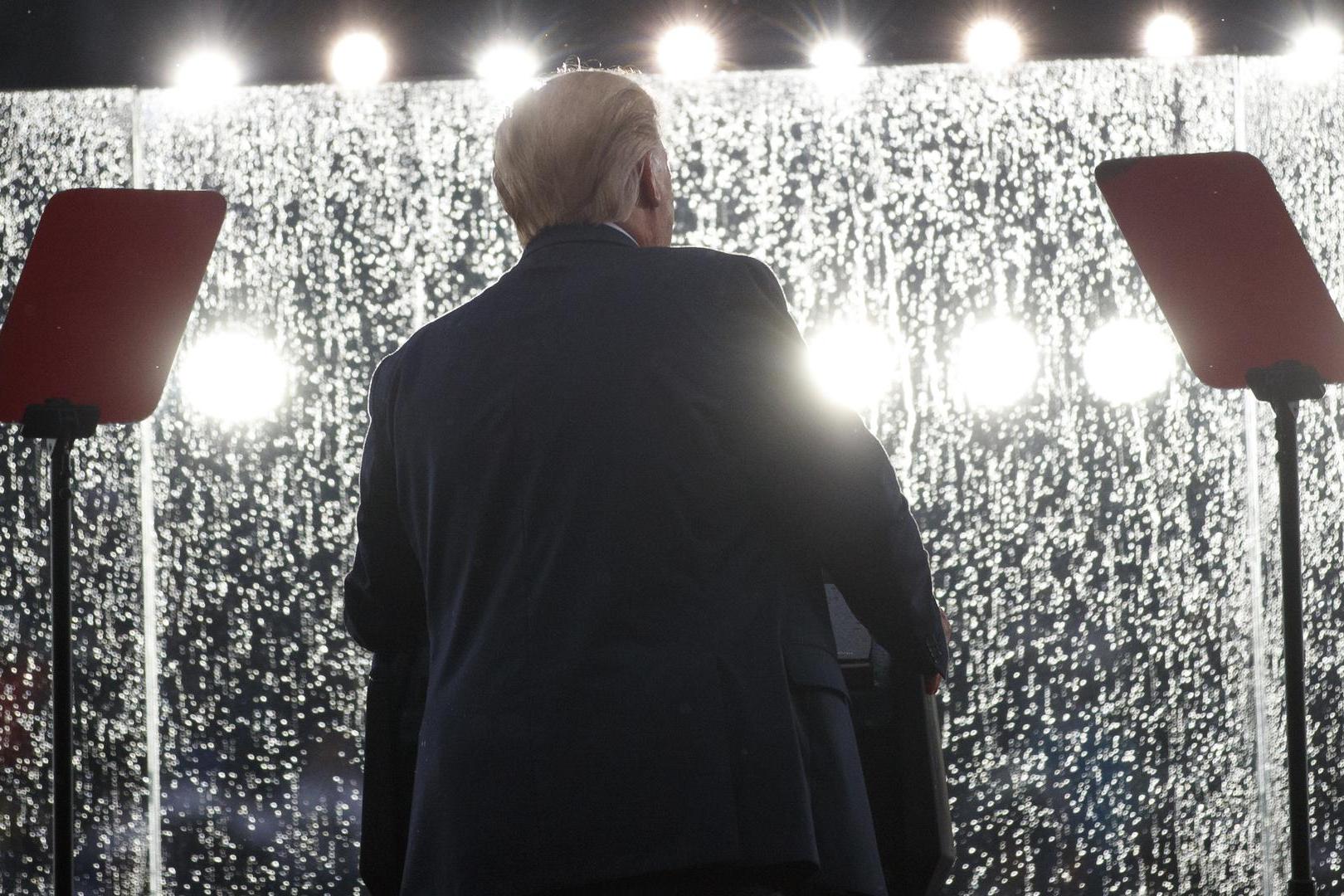 Trumpi teleprompteri operaator teenis kõnede siseteadmisega üle 100 000 dollari