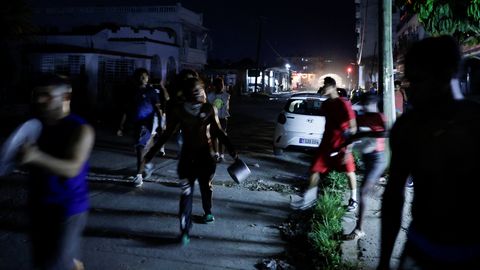 Havanna elanikud protesteerivad massiivse elektrikatkestuste vastu