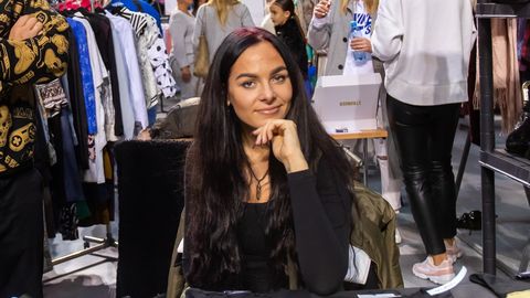 Fitmodelli Ingrid Mänd müüb oma võistluskleidi