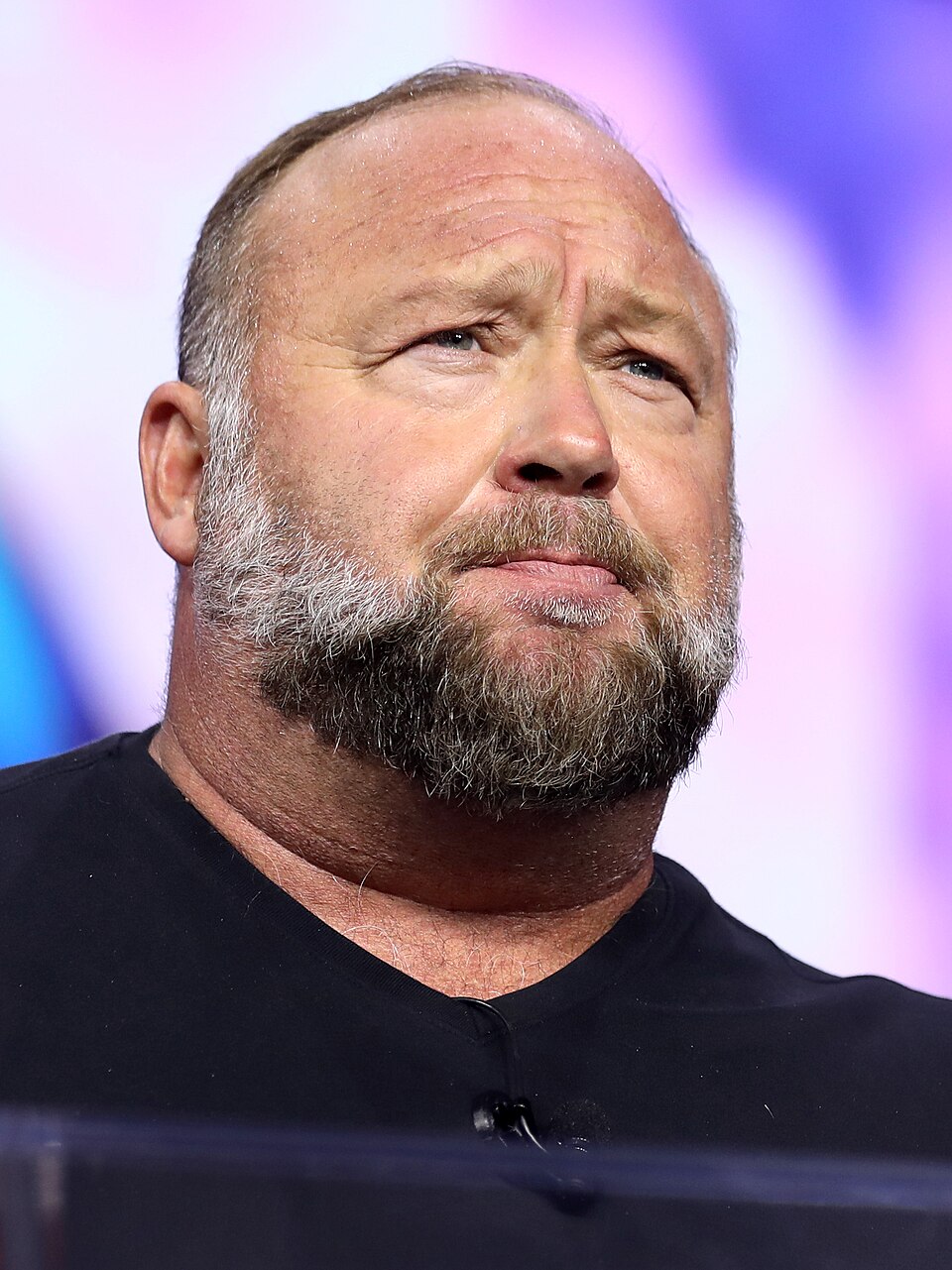 The Onion teeb uue katse muuta Infowars'i parodiasaidiks