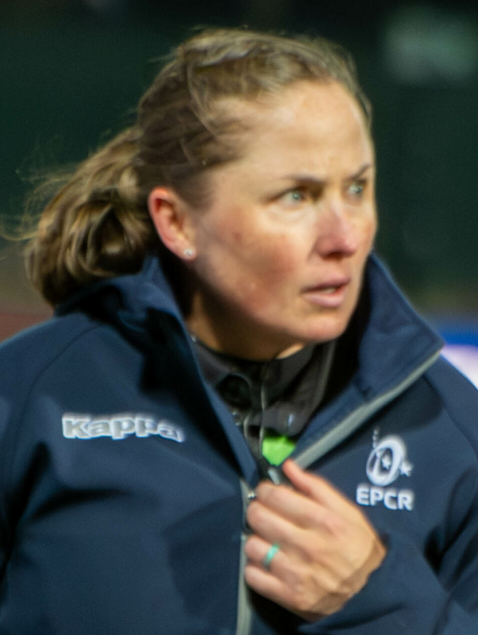 Maailma tippkohtunik Aimee Barrett-Theron lahkub väljakult rinnavähi tõttu