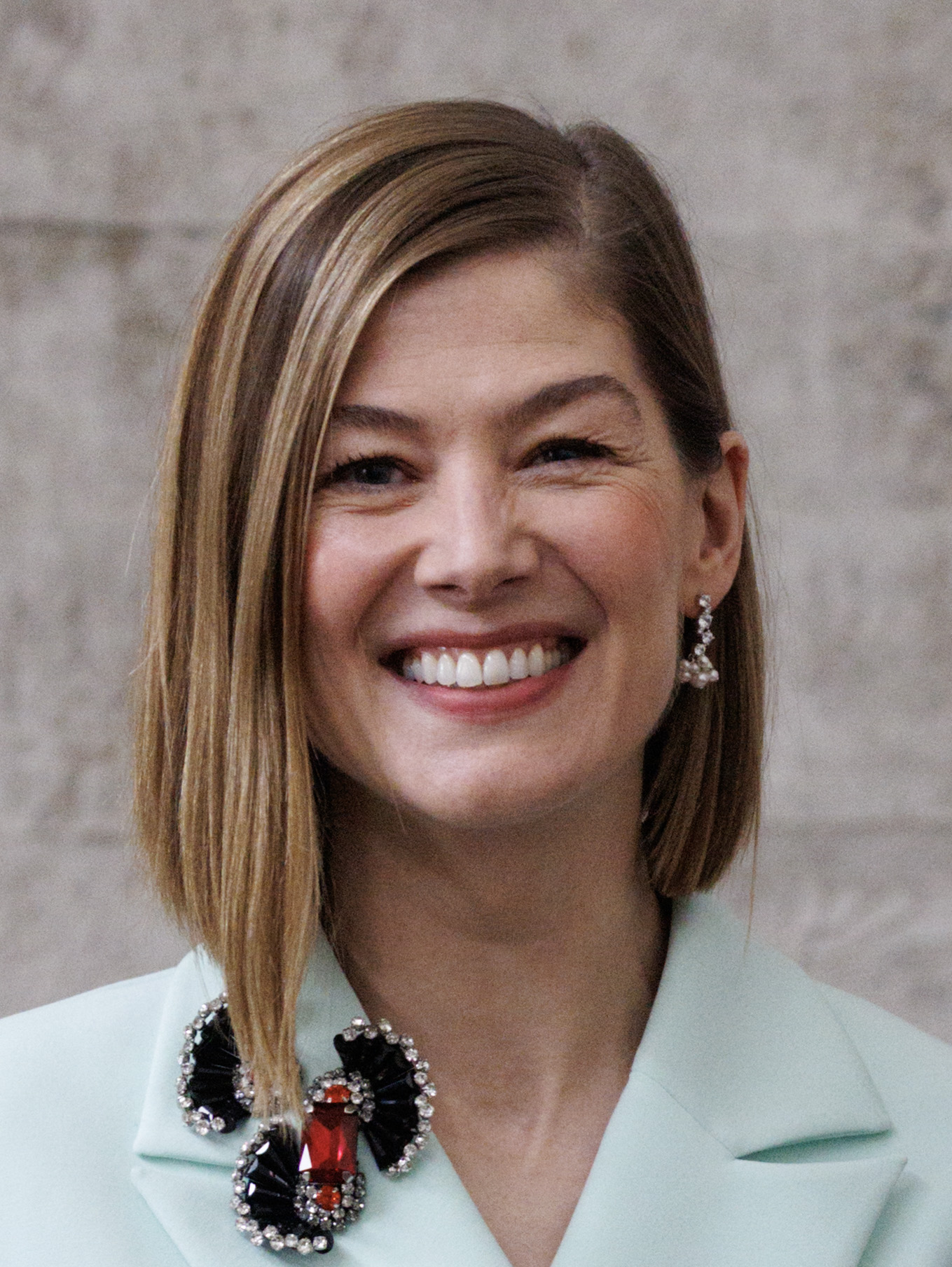 Week's Quiz Question: What Did Rosamund Pike Say to the Phone User?