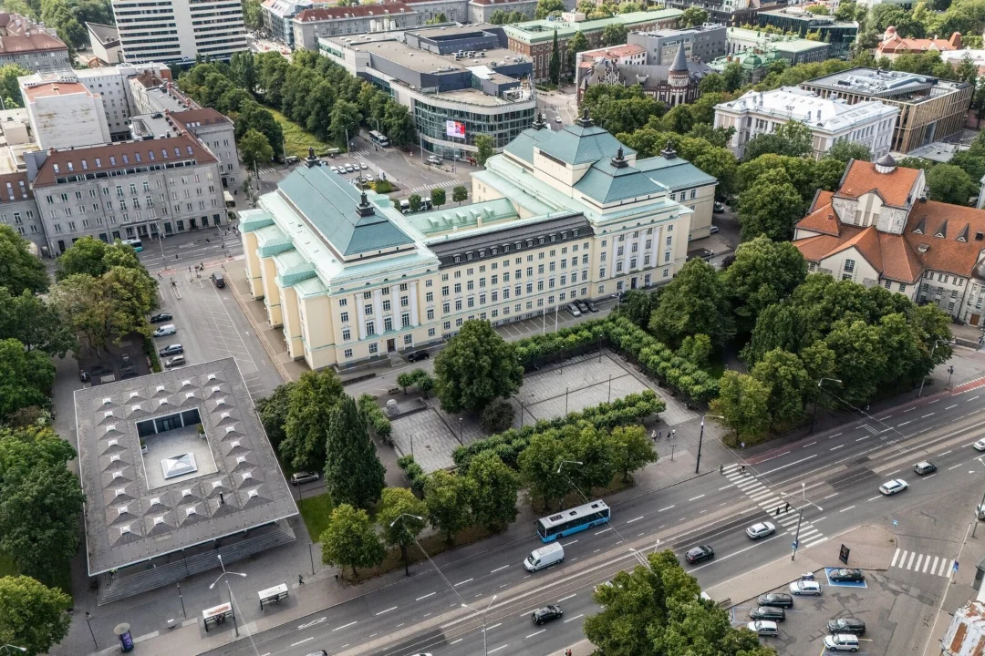 Tallinna kesklinna kavandatav Estonia ooperimaja juurdeehitus tekitab jätkuvalt vaidlusi