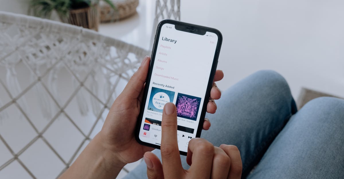 Почему Spotify не предлагает фильтр для исключения ИИ-музыки