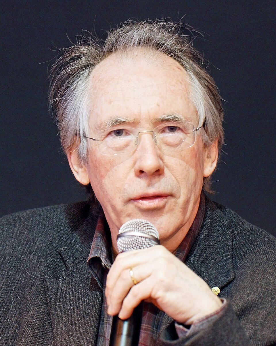 Berliinis ilmus Ian McEwani romaan 22. sajandi inimestest, kes analüüsivad 21. sajandi allakäiku
