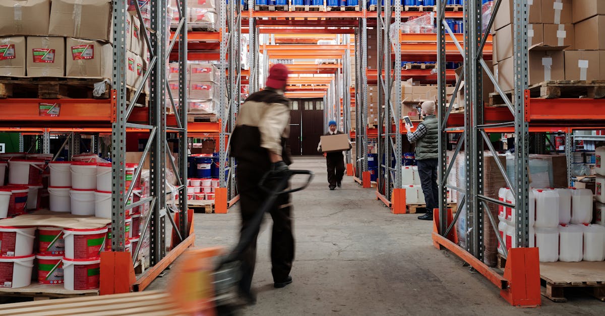Amazon Launches Global Logistics Service to Challenge UPS and FedEx