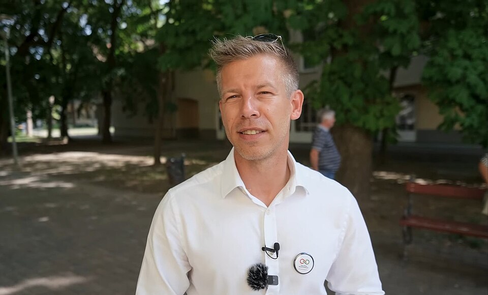 Ungari president andis võimud valimiste võitjale