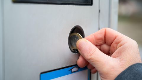 Saksa paar varastas parkimisautomaatidest 2 miljonit eurot