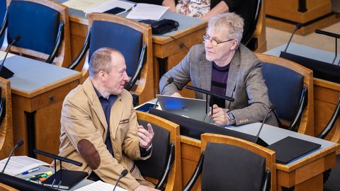 False testimony to parliament committees may become punishable
