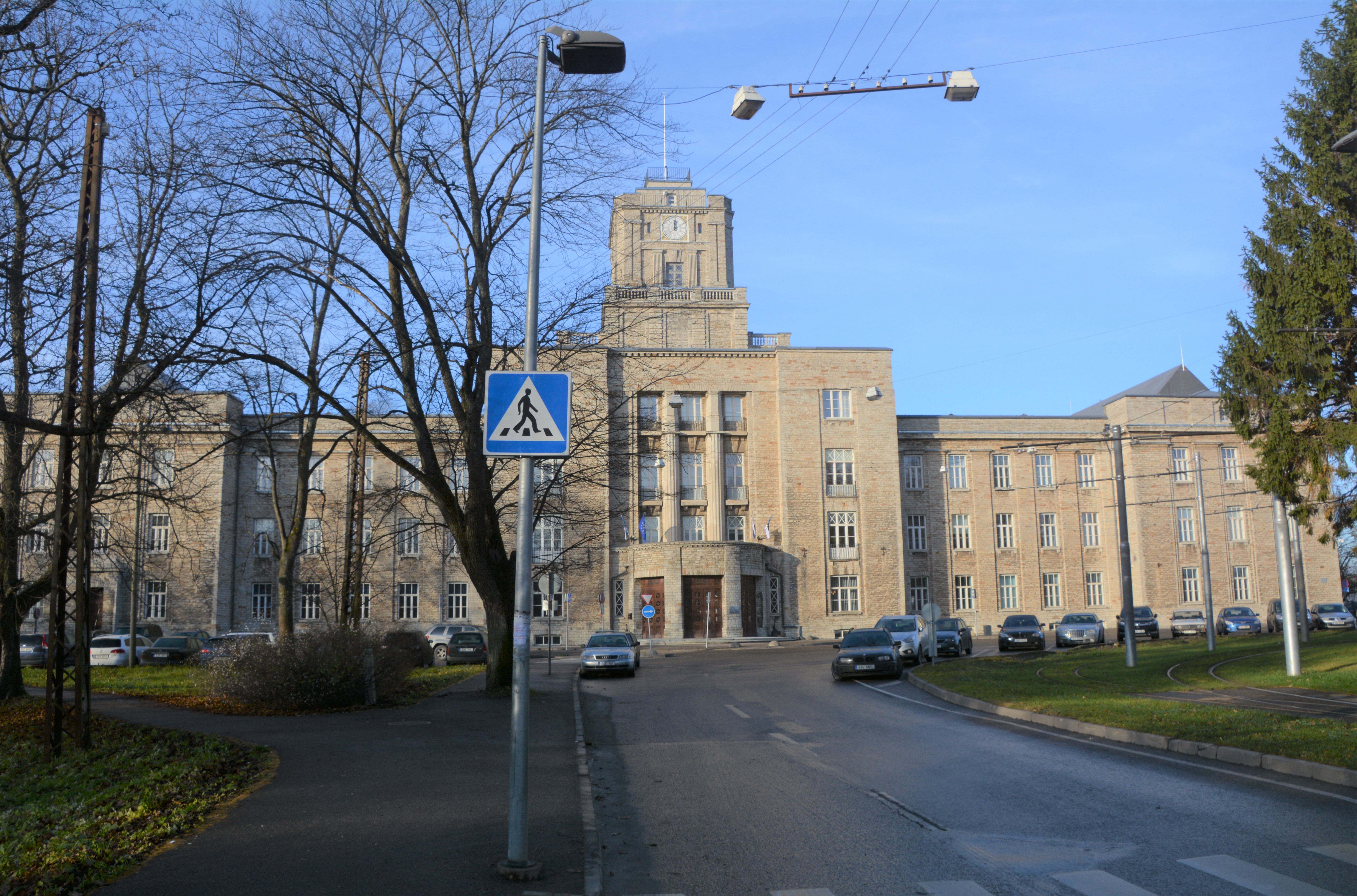 Narvas määrati uued direktorid keelelütseumile ja Paju koolile
