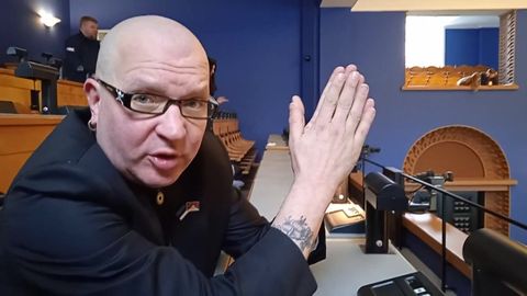 Laulud Helme, Reinsalu ja Varro Voolaidsest: EKRE obstruktsioon sai muusikalise mälestuse