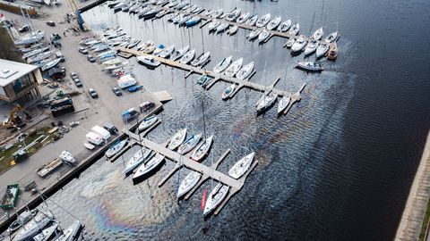 Pirita jõel avastati kütusereostus lekkinud paadist