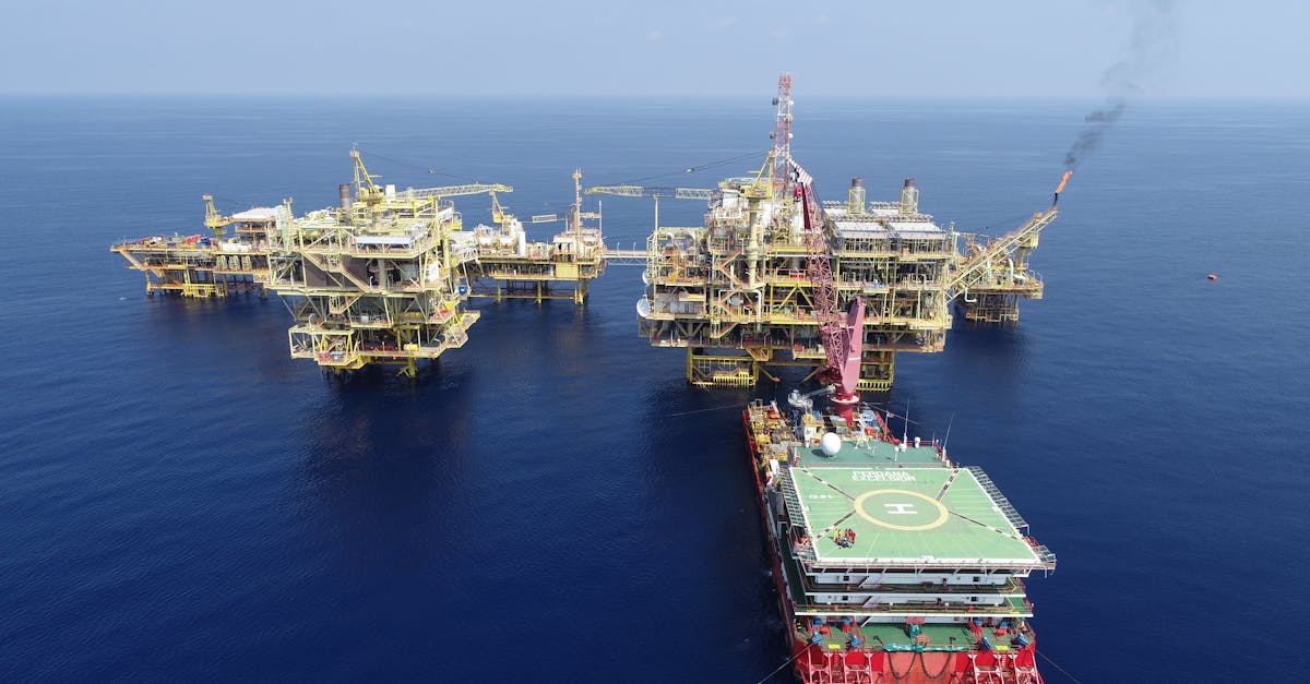 Эксперт оценил последствия выхода ОАЭ из нефтяного альянса