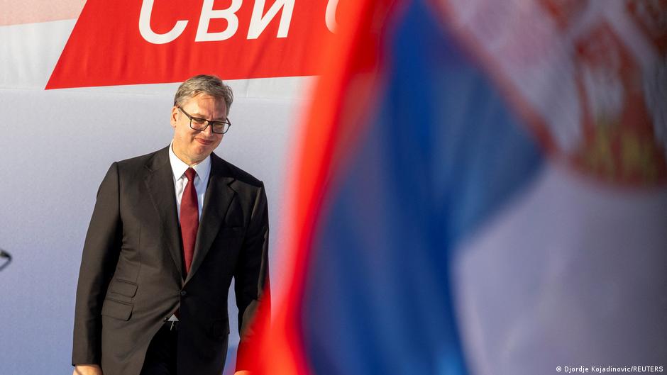 Serbia tasakaalustab suhteid EL-i ja Venemaaga enne oktoobri valimisi