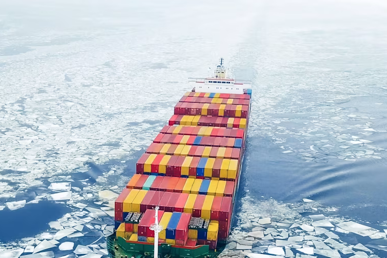 Hiina laevafirma avab regulaarse kaubaliini Ningbost Felixstowe’sse läbi Arktika