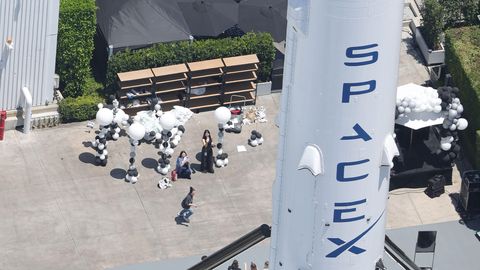 SpaceX дебютировала на Nasdaq с мощным стартом на бирже