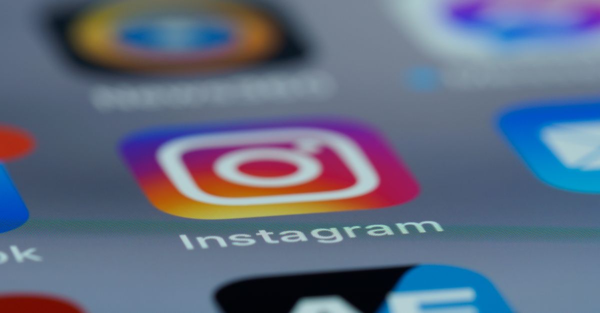 Как отключить функцию Instagram Instants и вернуть случайно отправленные фото