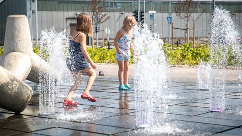 Why do heat waves cause record temperatures in Europe and will they reach Estonia?