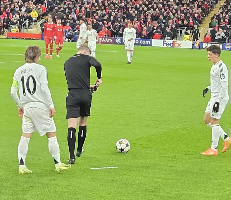Luka Modric jätkab Milano AC Milani ridades