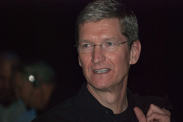 Apple’i uus ajastu: Cupertinos astub tegevjuhi kohalt tagasi Tim Cook