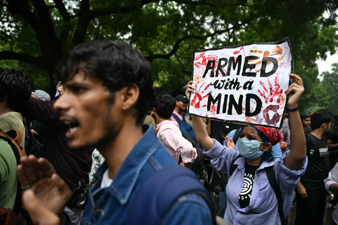 Protestid New Delhis: India noored nõuavad haridusministri tagasiastumist