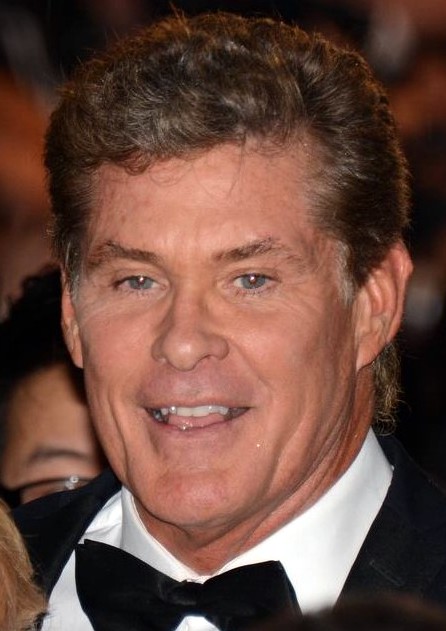 David Hasselhoff taastub operatsioonist ja jalutab välja