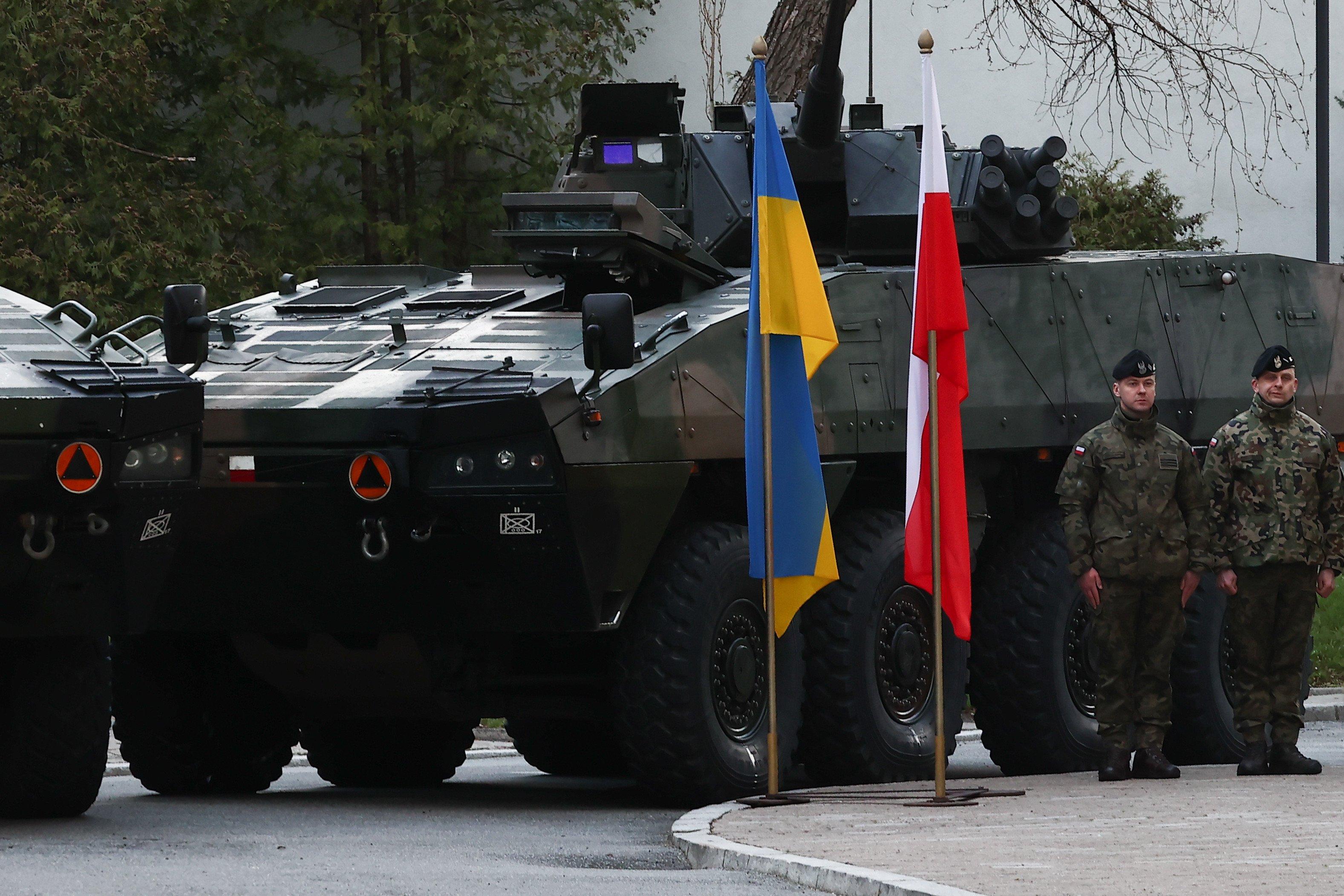 Poola eitab sõjalise abi peatamist Ukrainale pärast Lvivi nõukogu otsust