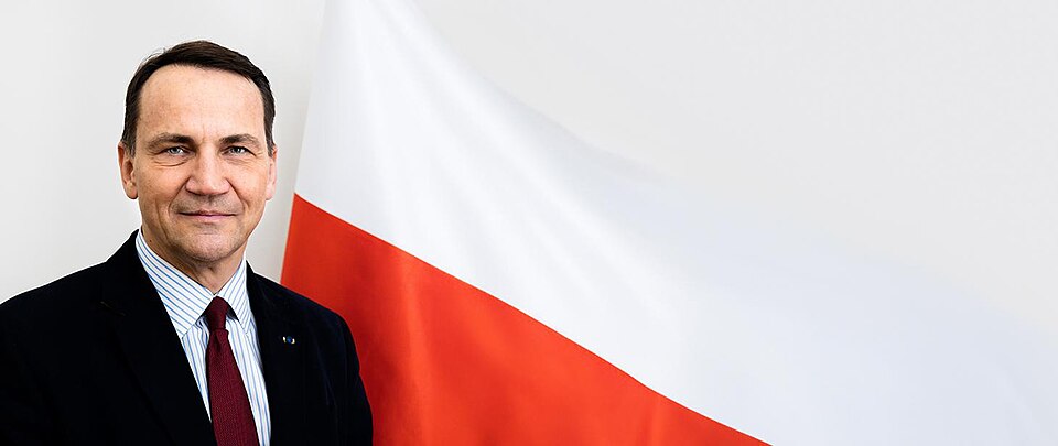 Poola välisminister Sikorski ähvardab tühistada riigi rahastuse Elon Muski Starlinkile