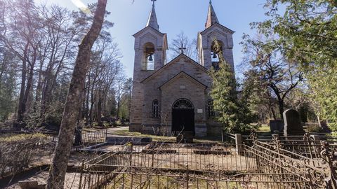 Kaarli kirik otsib lahendust kasutust kabelihoonele